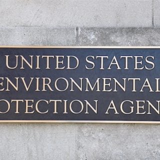 EPA proposes rule to ban chrysotile asbestos.