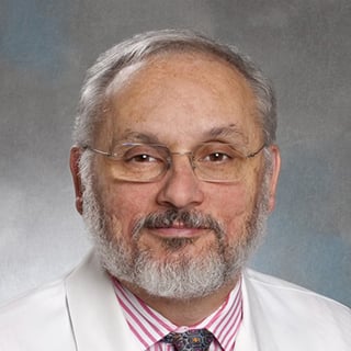 Dr. Raphael Bueno is a mesothelioma expert.